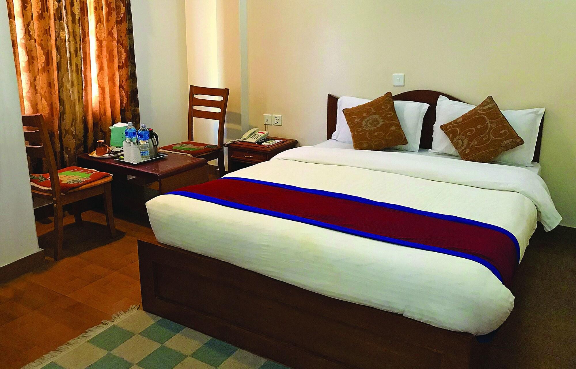 פוקהרה Hotel Asia מראה חיצוני תמונה