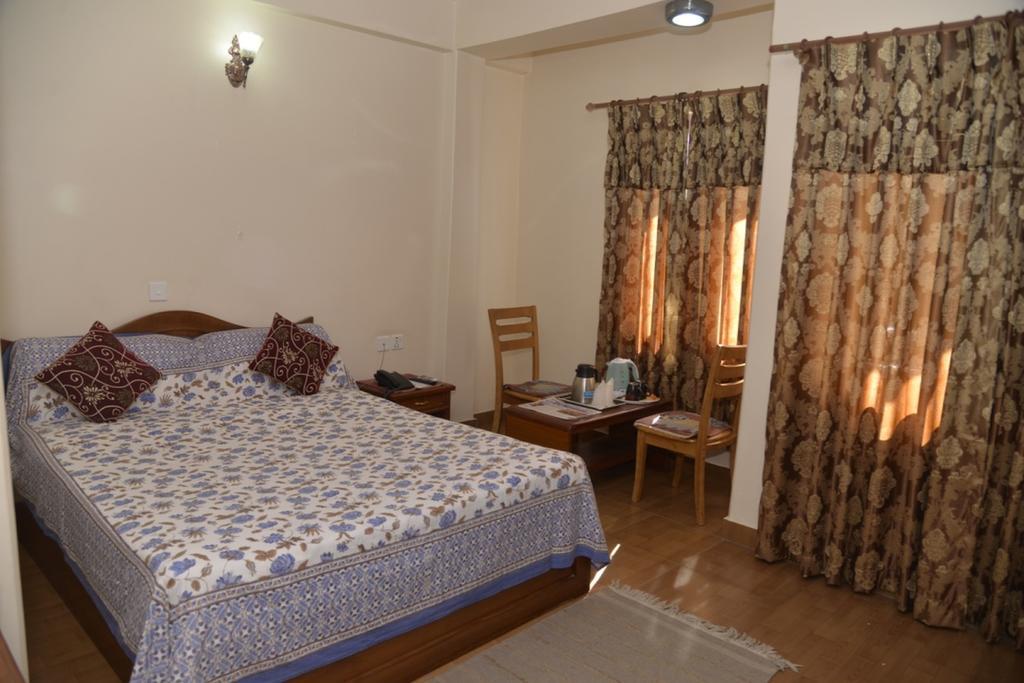פוקהרה Hotel Asia מראה חיצוני תמונה