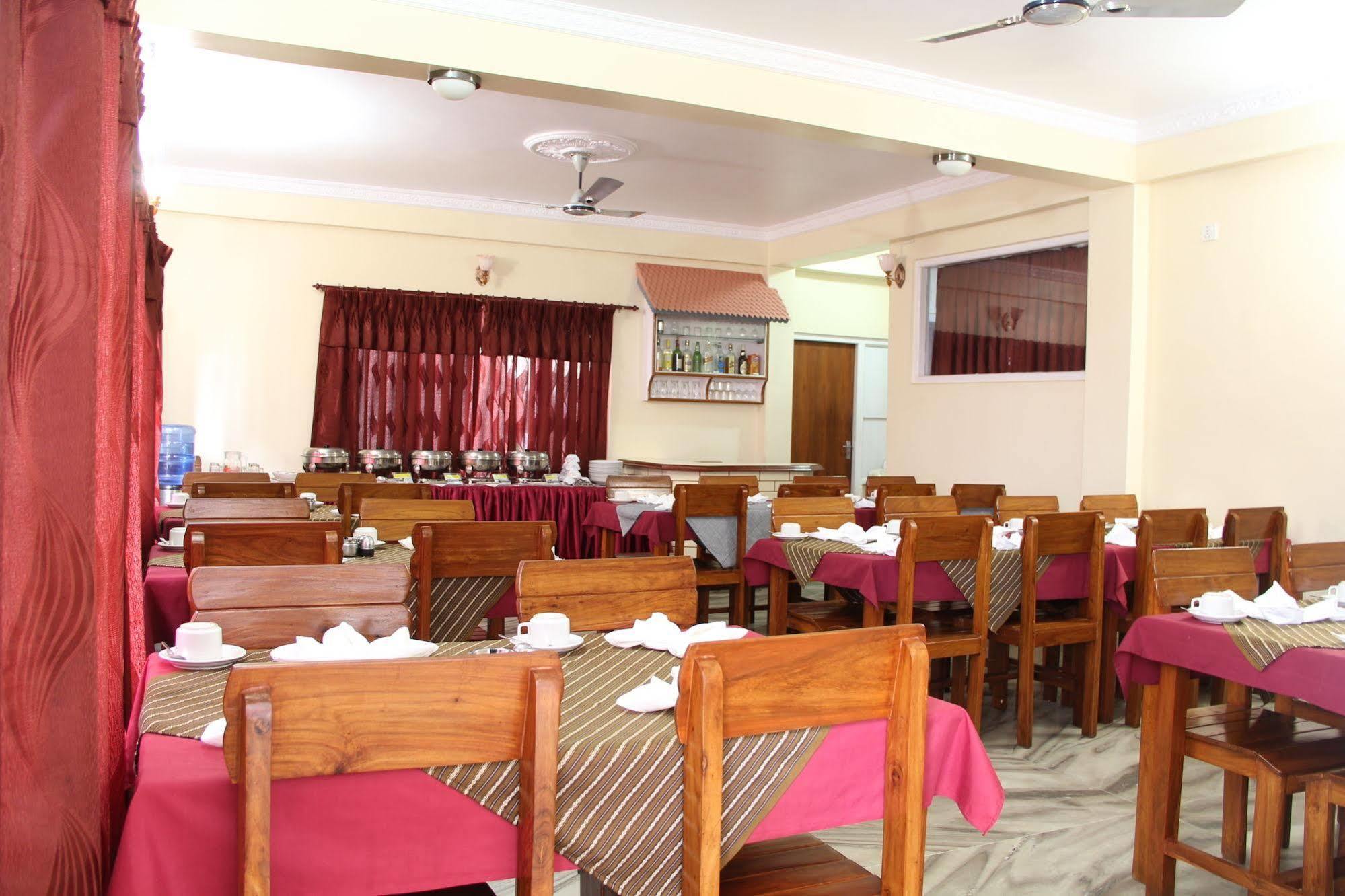 פוקהרה Hotel Asia מראה חיצוני תמונה