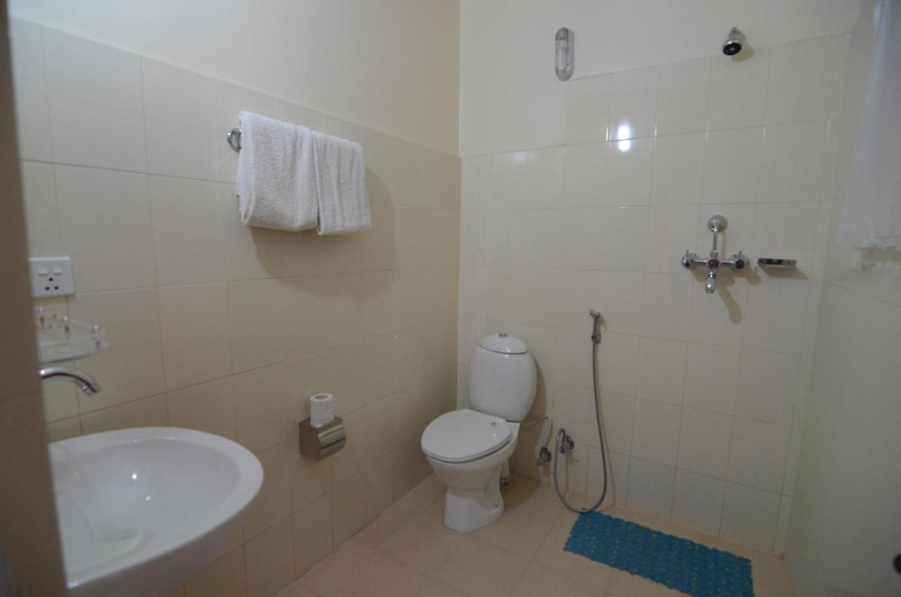 פוקהרה Hotel Asia מראה חיצוני תמונה